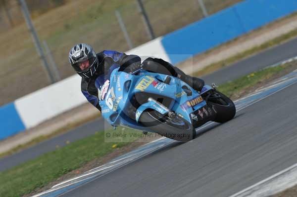 Motorcycle action photographs;Trackday digital images;donington;donington park leicestershire;donington photographs;event digital images;eventdigitalimages;no limits trackday;peter wileman photography;trackday;trackday photos