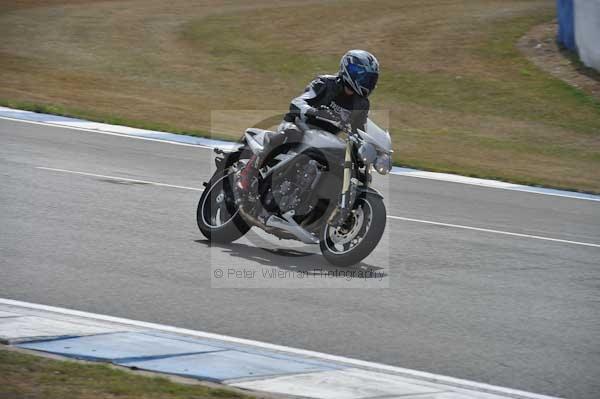 Motorcycle action photographs;Trackday digital images;donington;donington park leicestershire;donington photographs;event digital images;eventdigitalimages;no limits trackday;peter wileman photography;trackday;trackday photos