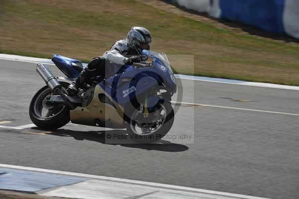 Motorcycle action photographs;Trackday digital images;donington;donington park leicestershire;donington photographs;event digital images;eventdigitalimages;no limits trackday;peter wileman photography;trackday;trackday photos