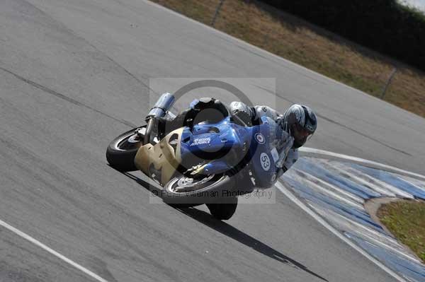 Motorcycle action photographs;Trackday digital images;donington;donington park leicestershire;donington photographs;event digital images;eventdigitalimages;no limits trackday;peter wileman photography;trackday;trackday photos