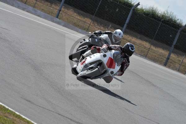 Motorcycle action photographs;Trackday digital images;donington;donington park leicestershire;donington photographs;event digital images;eventdigitalimages;no limits trackday;peter wileman photography;trackday;trackday photos