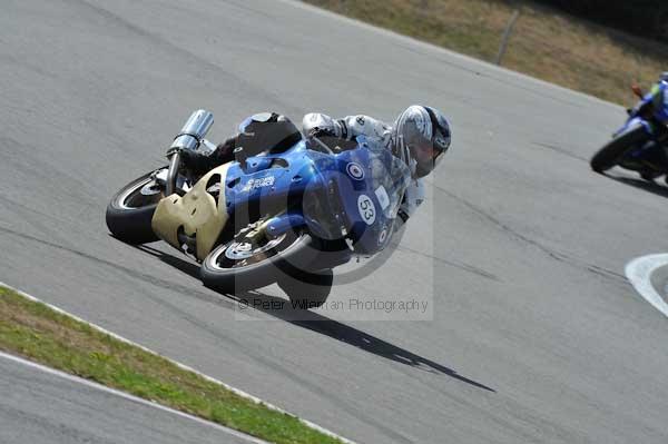 Motorcycle action photographs;Trackday digital images;donington;donington park leicestershire;donington photographs;event digital images;eventdigitalimages;no limits trackday;peter wileman photography;trackday;trackday photos