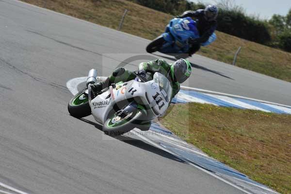 Motorcycle action photographs;Trackday digital images;donington;donington park leicestershire;donington photographs;event digital images;eventdigitalimages;no limits trackday;peter wileman photography;trackday;trackday photos