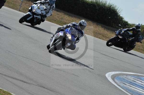 Motorcycle action photographs;Trackday digital images;donington;donington park leicestershire;donington photographs;event digital images;eventdigitalimages;no limits trackday;peter wileman photography;trackday;trackday photos