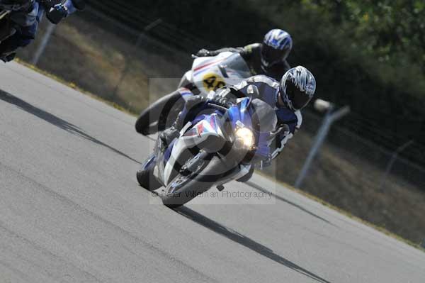 Motorcycle action photographs;Trackday digital images;donington;donington park leicestershire;donington photographs;event digital images;eventdigitalimages;no limits trackday;peter wileman photography;trackday;trackday photos