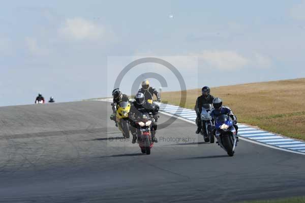 Motorcycle action photographs;Trackday digital images;donington;donington park leicestershire;donington photographs;event digital images;eventdigitalimages;no limits trackday;peter wileman photography;trackday;trackday photos