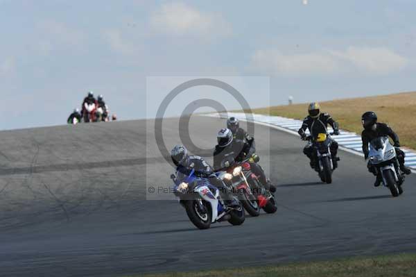 Motorcycle action photographs;Trackday digital images;donington;donington park leicestershire;donington photographs;event digital images;eventdigitalimages;no limits trackday;peter wileman photography;trackday;trackday photos