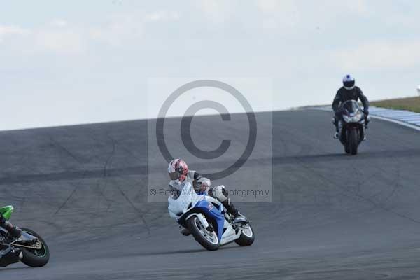 Motorcycle action photographs;Trackday digital images;donington;donington park leicestershire;donington photographs;event digital images;eventdigitalimages;no limits trackday;peter wileman photography;trackday;trackday photos