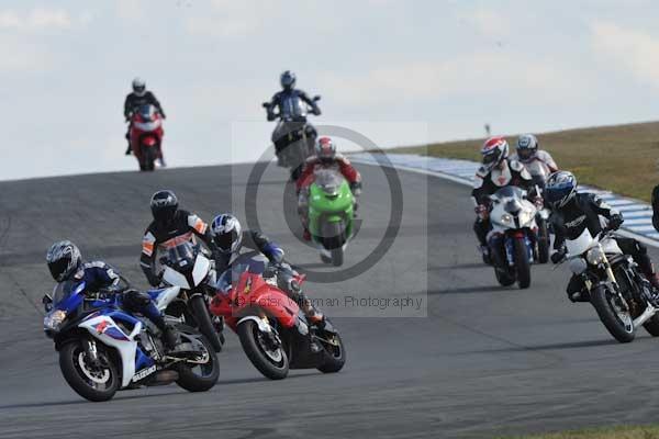 Motorcycle action photographs;Trackday digital images;donington;donington park leicestershire;donington photographs;event digital images;eventdigitalimages;no limits trackday;peter wileman photography;trackday;trackday photos