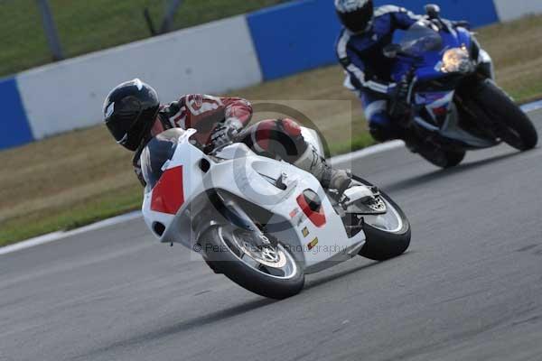 Motorcycle action photographs;Trackday digital images;donington;donington park leicestershire;donington photographs;event digital images;eventdigitalimages;no limits trackday;peter wileman photography;trackday;trackday photos