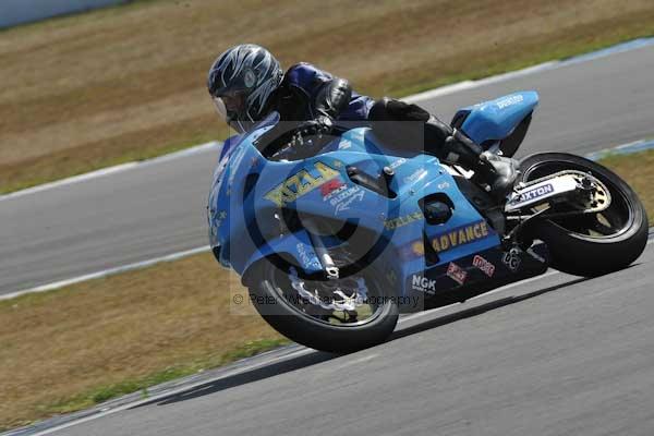 Motorcycle action photographs;Trackday digital images;donington;donington park leicestershire;donington photographs;event digital images;eventdigitalimages;no limits trackday;peter wileman photography;trackday;trackday photos