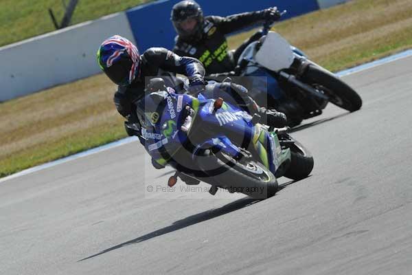 Motorcycle action photographs;Trackday digital images;donington;donington park leicestershire;donington photographs;event digital images;eventdigitalimages;no limits trackday;peter wileman photography;trackday;trackday photos
