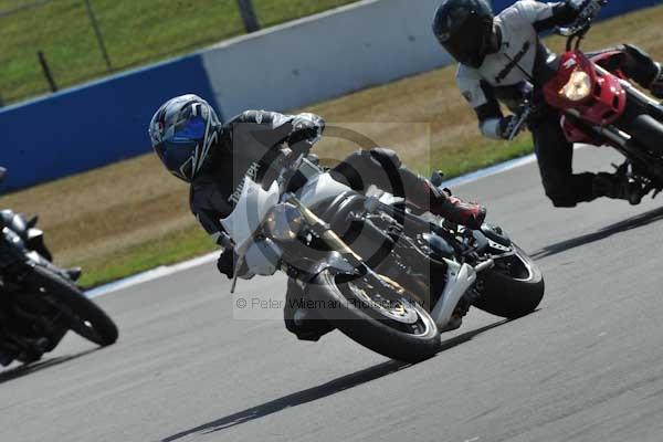 Motorcycle action photographs;Trackday digital images;donington;donington park leicestershire;donington photographs;event digital images;eventdigitalimages;no limits trackday;peter wileman photography;trackday;trackday photos