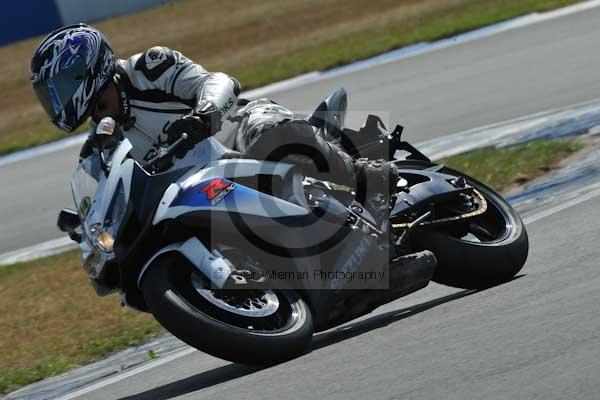 Motorcycle action photographs;Trackday digital images;donington;donington park leicestershire;donington photographs;event digital images;eventdigitalimages;no limits trackday;peter wileman photography;trackday;trackday photos