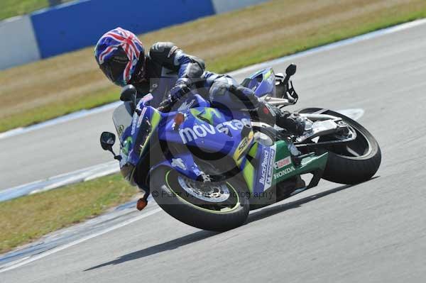 Motorcycle action photographs;Trackday digital images;donington;donington park leicestershire;donington photographs;event digital images;eventdigitalimages;no limits trackday;peter wileman photography;trackday;trackday photos