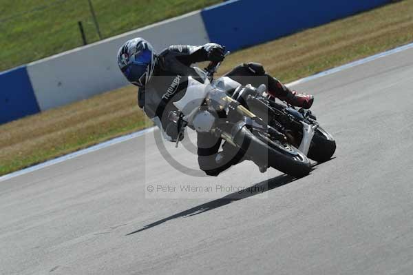 Motorcycle action photographs;Trackday digital images;donington;donington park leicestershire;donington photographs;event digital images;eventdigitalimages;no limits trackday;peter wileman photography;trackday;trackday photos