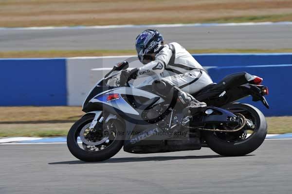 Motorcycle action photographs;Trackday digital images;donington;donington park leicestershire;donington photographs;event digital images;eventdigitalimages;no limits trackday;peter wileman photography;trackday;trackday photos