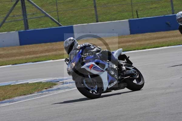 Motorcycle action photographs;Trackday digital images;donington;donington park leicestershire;donington photographs;event digital images;eventdigitalimages;no limits trackday;peter wileman photography;trackday;trackday photos