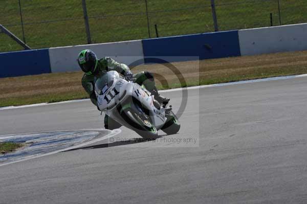 Motorcycle action photographs;Trackday digital images;donington;donington park leicestershire;donington photographs;event digital images;eventdigitalimages;no limits trackday;peter wileman photography;trackday;trackday photos