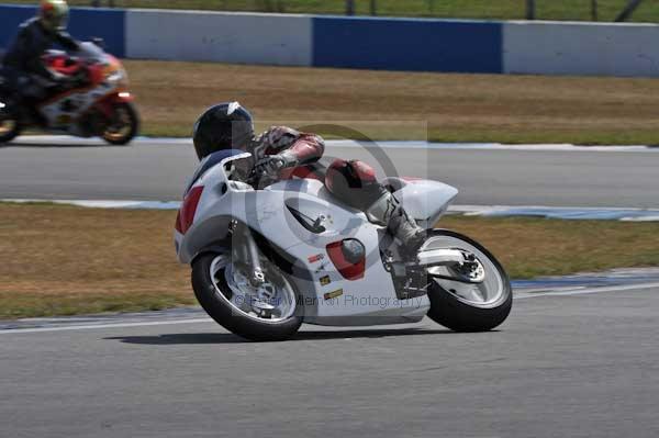Motorcycle action photographs;Trackday digital images;donington;donington park leicestershire;donington photographs;event digital images;eventdigitalimages;no limits trackday;peter wileman photography;trackday;trackday photos