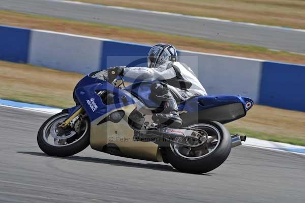 Motorcycle action photographs;Trackday digital images;donington;donington park leicestershire;donington photographs;event digital images;eventdigitalimages;no limits trackday;peter wileman photography;trackday;trackday photos