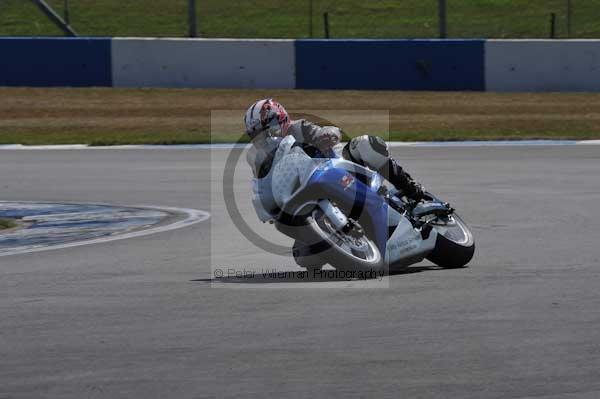 Motorcycle action photographs;Trackday digital images;donington;donington park leicestershire;donington photographs;event digital images;eventdigitalimages;no limits trackday;peter wileman photography;trackday;trackday photos