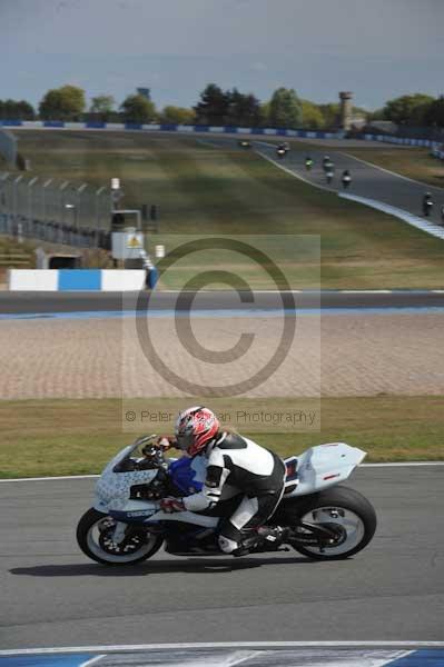 Motorcycle action photographs;Trackday digital images;donington;donington park leicestershire;donington photographs;event digital images;eventdigitalimages;no limits trackday;peter wileman photography;trackday;trackday photos
