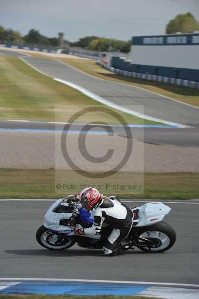 Motorcycle action photographs;Trackday digital images;donington;donington park leicestershire;donington photographs;event digital images;eventdigitalimages;no limits trackday;peter wileman photography;trackday;trackday photos