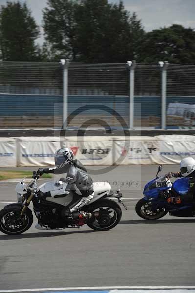 Motorcycle action photographs;Trackday digital images;donington;donington park leicestershire;donington photographs;event digital images;eventdigitalimages;no limits trackday;peter wileman photography;trackday;trackday photos