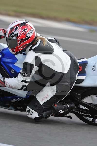 Motorcycle action photographs;Trackday digital images;donington;donington park leicestershire;donington photographs;event digital images;eventdigitalimages;no limits trackday;peter wileman photography;trackday;trackday photos