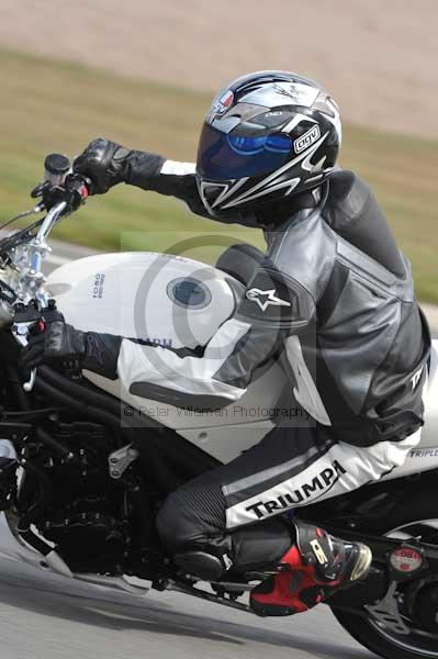 Motorcycle action photographs;Trackday digital images;donington;donington park leicestershire;donington photographs;event digital images;eventdigitalimages;no limits trackday;peter wileman photography;trackday;trackday photos