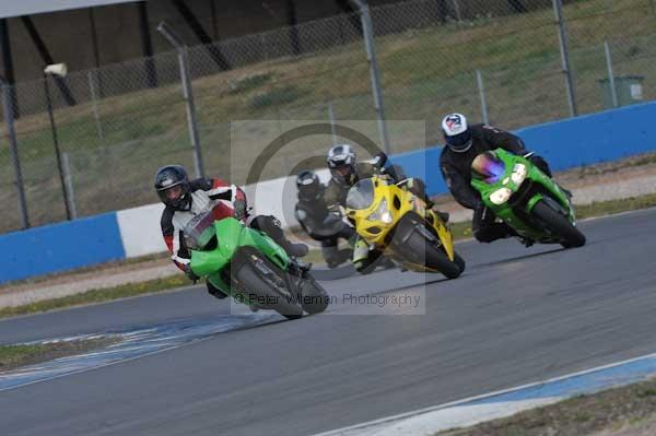 Motorcycle action photographs;Trackday digital images;donington;donington park leicestershire;donington photographs;event digital images;eventdigitalimages;no limits trackday;peter wileman photography;trackday;trackday photos