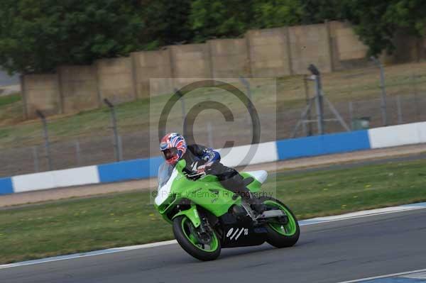 Motorcycle action photographs;Trackday digital images;donington;donington park leicestershire;donington photographs;event digital images;eventdigitalimages;no limits trackday;peter wileman photography;trackday;trackday photos