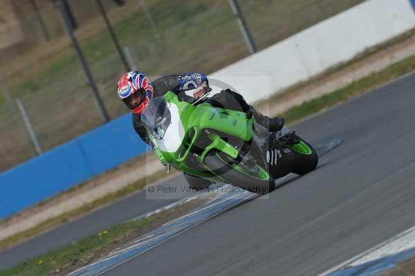 Motorcycle action photographs;Trackday digital images;donington;donington park leicestershire;donington photographs;event digital images;eventdigitalimages;no limits trackday;peter wileman photography;trackday;trackday photos