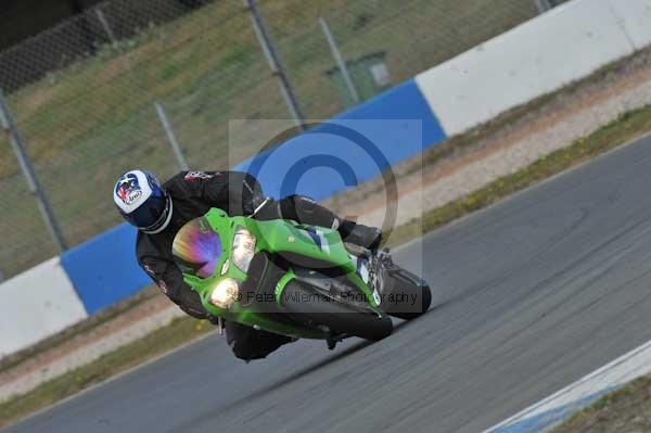 Motorcycle action photographs;Trackday digital images;donington;donington park leicestershire;donington photographs;event digital images;eventdigitalimages;no limits trackday;peter wileman photography;trackday;trackday photos