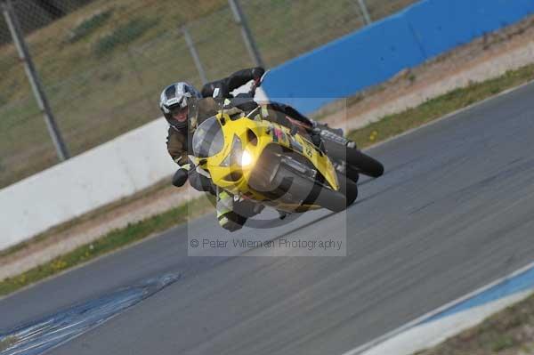 Motorcycle action photographs;Trackday digital images;donington;donington park leicestershire;donington photographs;event digital images;eventdigitalimages;no limits trackday;peter wileman photography;trackday;trackday photos