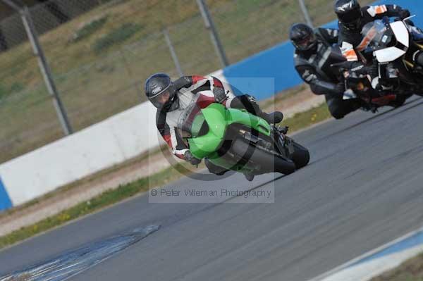 Motorcycle action photographs;Trackday digital images;donington;donington park leicestershire;donington photographs;event digital images;eventdigitalimages;no limits trackday;peter wileman photography;trackday;trackday photos
