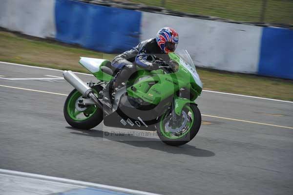 Motorcycle action photographs;Trackday digital images;donington;donington park leicestershire;donington photographs;event digital images;eventdigitalimages;no limits trackday;peter wileman photography;trackday;trackday photos
