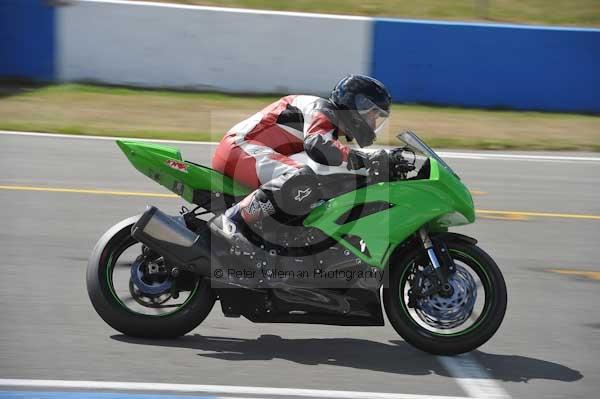 Motorcycle action photographs;Trackday digital images;donington;donington park leicestershire;donington photographs;event digital images;eventdigitalimages;no limits trackday;peter wileman photography;trackday;trackday photos