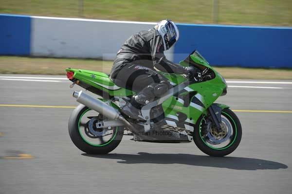 Motorcycle action photographs;Trackday digital images;donington;donington park leicestershire;donington photographs;event digital images;eventdigitalimages;no limits trackday;peter wileman photography;trackday;trackday photos
