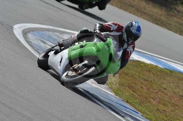 Motorcycle action photographs;Trackday digital images;donington;donington park leicestershire;donington photographs;event digital images;eventdigitalimages;no limits trackday;peter wileman photography;trackday;trackday photos