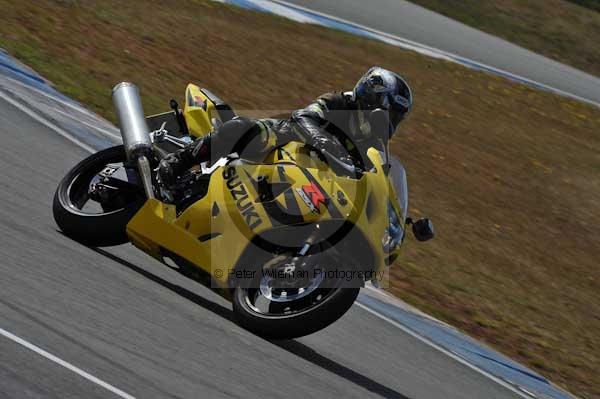 Motorcycle action photographs;Trackday digital images;donington;donington park leicestershire;donington photographs;event digital images;eventdigitalimages;no limits trackday;peter wileman photography;trackday;trackday photos