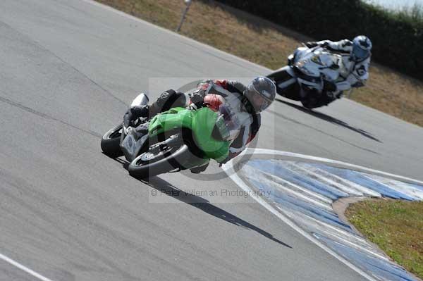 Motorcycle action photographs;Trackday digital images;donington;donington park leicestershire;donington photographs;event digital images;eventdigitalimages;no limits trackday;peter wileman photography;trackday;trackday photos