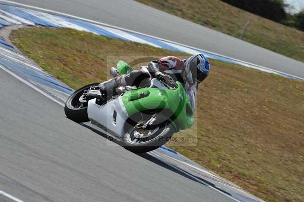 Motorcycle action photographs;Trackday digital images;donington;donington park leicestershire;donington photographs;event digital images;eventdigitalimages;no limits trackday;peter wileman photography;trackday;trackday photos