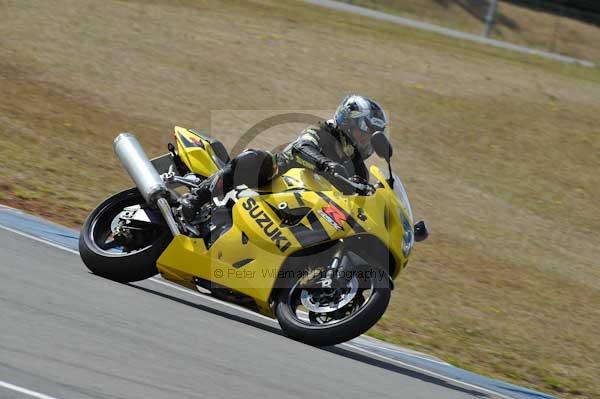 Motorcycle action photographs;Trackday digital images;donington;donington park leicestershire;donington photographs;event digital images;eventdigitalimages;no limits trackday;peter wileman photography;trackday;trackday photos