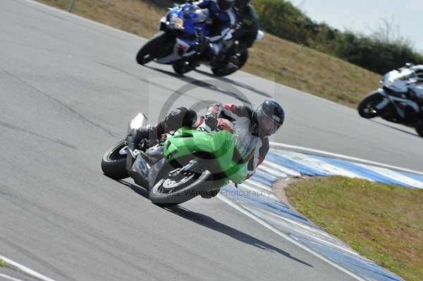 Motorcycle action photographs;Trackday digital images;donington;donington park leicestershire;donington photographs;event digital images;eventdigitalimages;no limits trackday;peter wileman photography;trackday;trackday photos