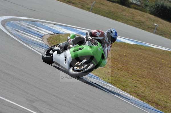 Motorcycle action photographs;Trackday digital images;donington;donington park leicestershire;donington photographs;event digital images;eventdigitalimages;no limits trackday;peter wileman photography;trackday;trackday photos