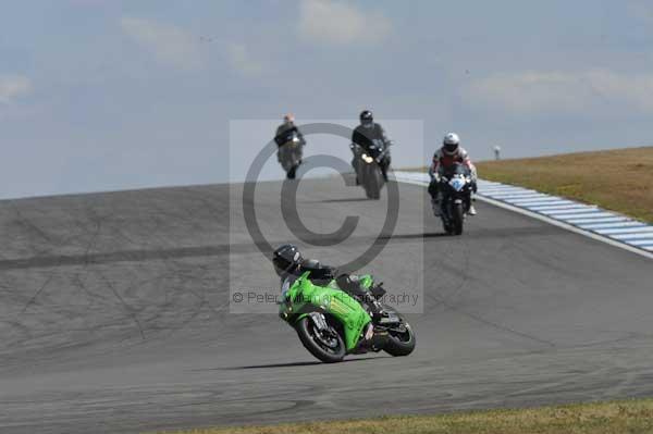Motorcycle action photographs;Trackday digital images;donington;donington park leicestershire;donington photographs;event digital images;eventdigitalimages;no limits trackday;peter wileman photography;trackday;trackday photos