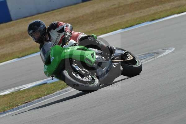 Motorcycle action photographs;Trackday digital images;donington;donington park leicestershire;donington photographs;event digital images;eventdigitalimages;no limits trackday;peter wileman photography;trackday;trackday photos