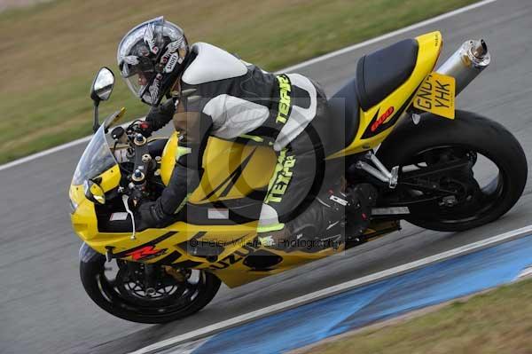 Motorcycle action photographs;Trackday digital images;donington;donington park leicestershire;donington photographs;event digital images;eventdigitalimages;no limits trackday;peter wileman photography;trackday;trackday photos